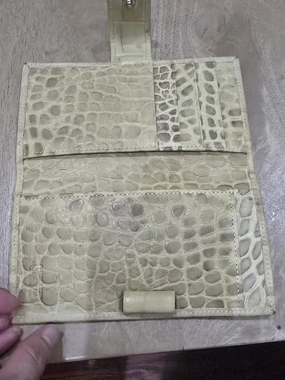 ​Vintage Dooney & Bourke Cream Croc Embossed Leather Continental WalletCheckbook